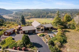 212 Dow Ridge Drive, Eatonville, WA 98328
