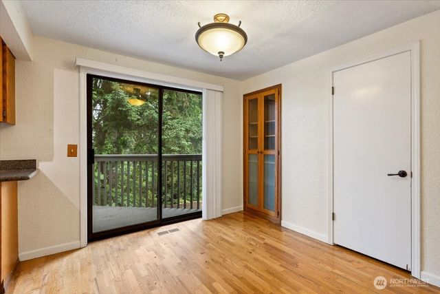 15062 SE 44th Street, Bellevue, WA 98006