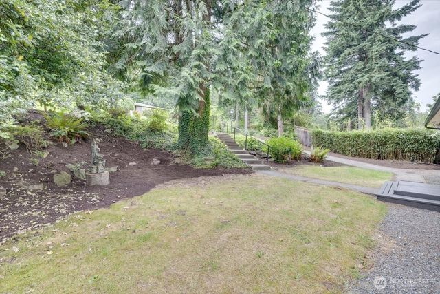 15062 SE 44th Street, Bellevue, WA 98006