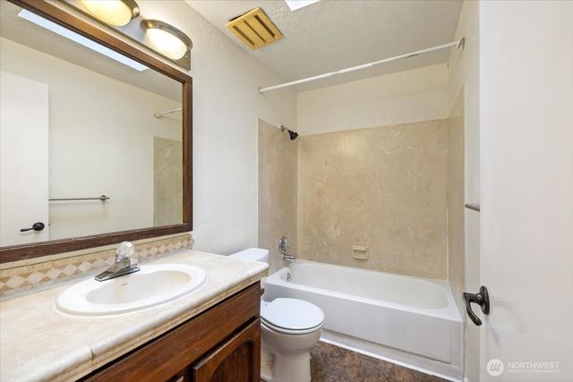 15062 SE 44th Street, Bellevue, WA 98006