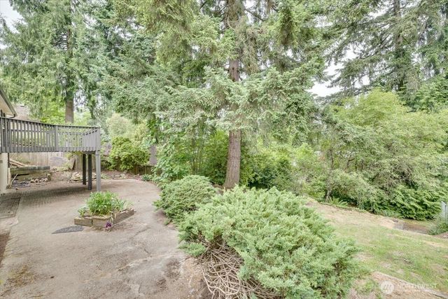 15062 SE 44th Street, Bellevue, WA 98006