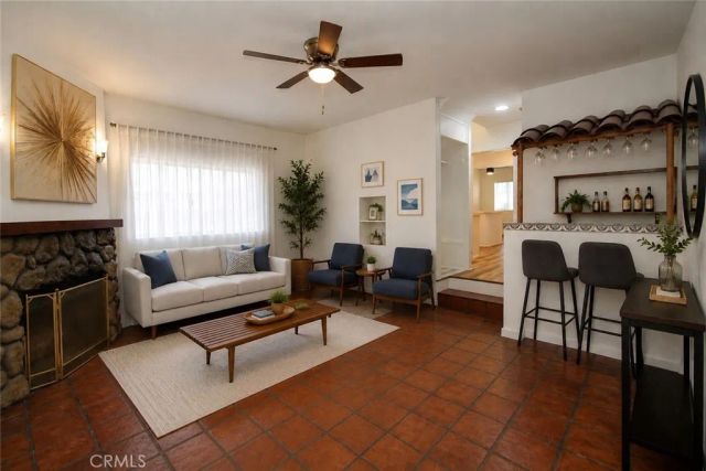 356 E Plenty, Long Beach, CA 90805