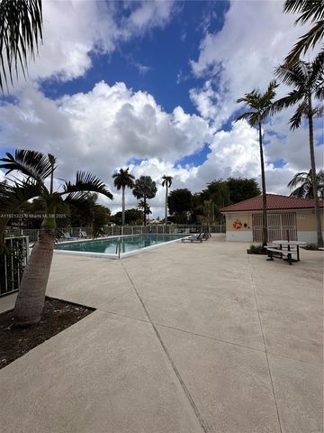 15368 SW 111th St, Miami, FL 33196