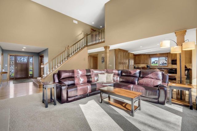 W316S8904 Laurens PARKWAY, Mukwonago, WI 53149