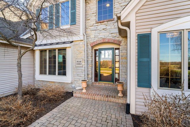 W316S8904 Laurens PARKWAY, Mukwonago, WI 53149