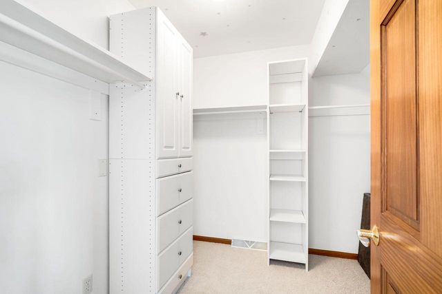 W316S8904 Laurens PARKWAY, Mukwonago, WI 53149