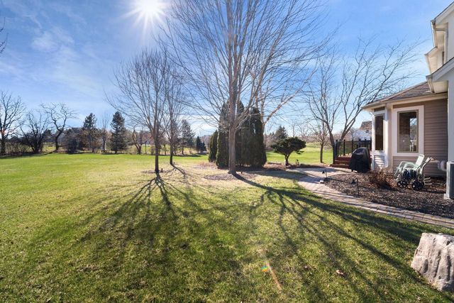 W316S8904 Laurens PARKWAY, Mukwonago, WI 53149