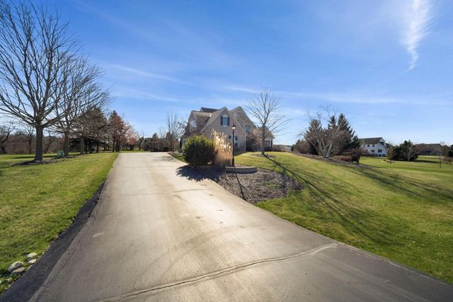 W316S8904 Laurens PARKWAY, Mukwonago, WI 53149