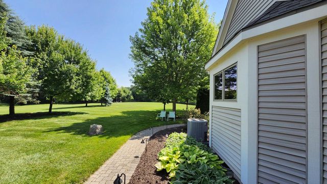 W316S8904 Laurens PARKWAY, Mukwonago, WI 53149