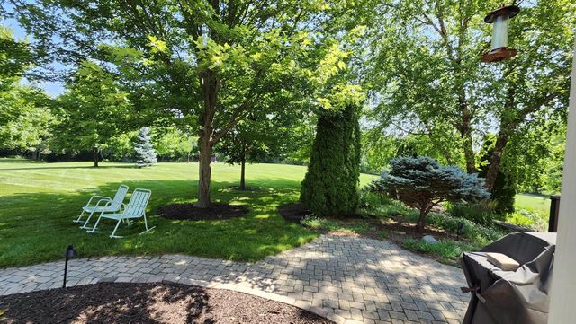W316S8904 Laurens PARKWAY, Mukwonago, WI 53149