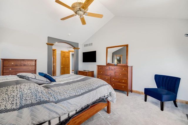 W316S8904 Laurens PARKWAY, Mukwonago, WI 53149