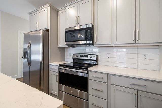 160 Excell Rd Unit O, Clarksville, TN 37043