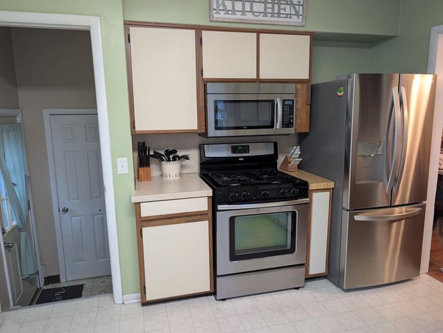 461 W Hile Road, Norton Shores City, MI 49441