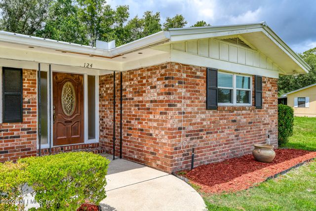 124 LATESHA Terrace, Palatka, FL 32177