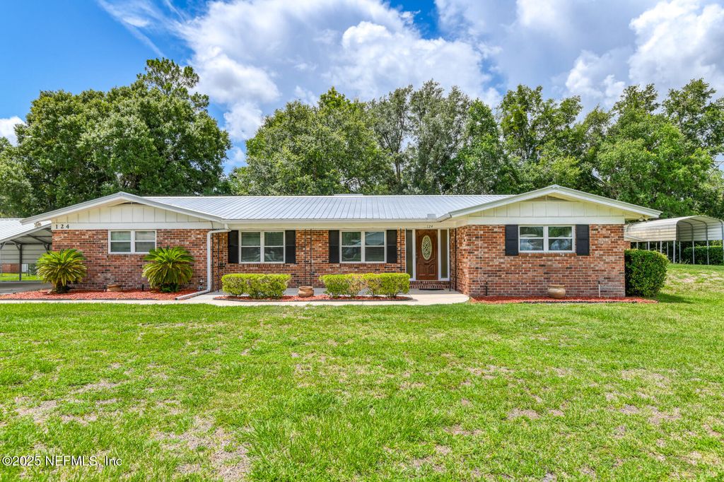 124 LATESHA Terrace, Palatka, FL 32177