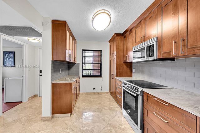 10501 W Broward Boulevard 311, Plantation, FL 33324