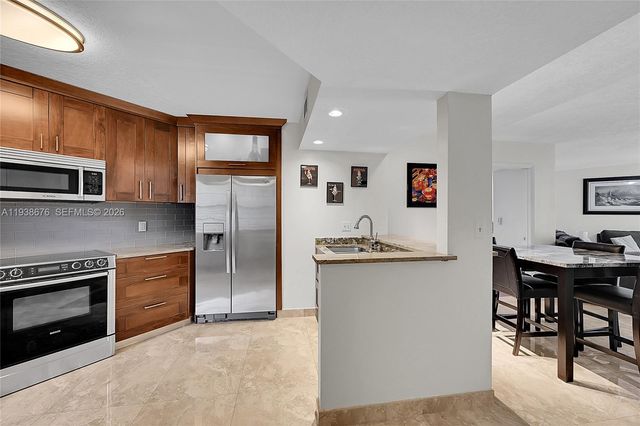 10501 W Broward Boulevard 311, Plantation, FL 33324