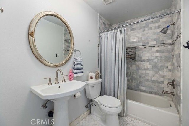 44115 Hunter Court, Lancaster, CA 93536