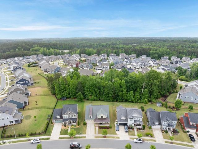312 Scarlet Tanager Circle, Holly Springs, NC 27540