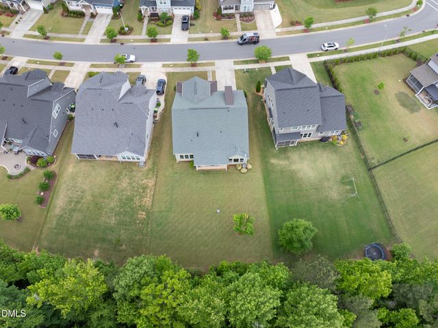 312 Scarlet Tanager Circle, Holly Springs, NC 27540