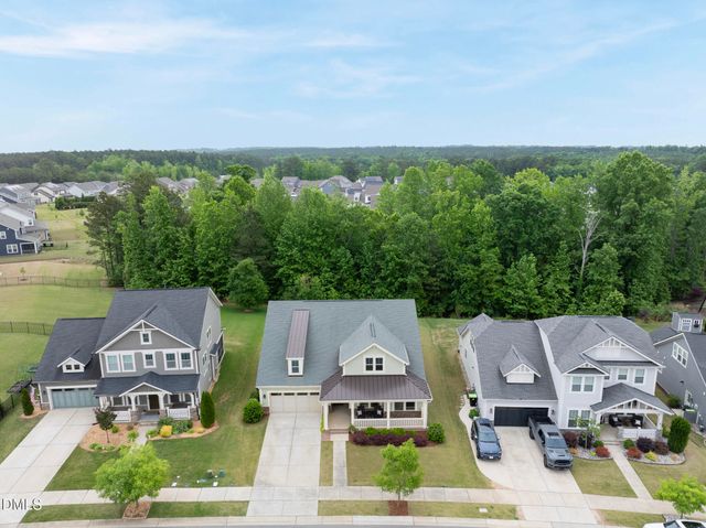 312 Scarlet Tanager Circle, Holly Springs, NC 27540