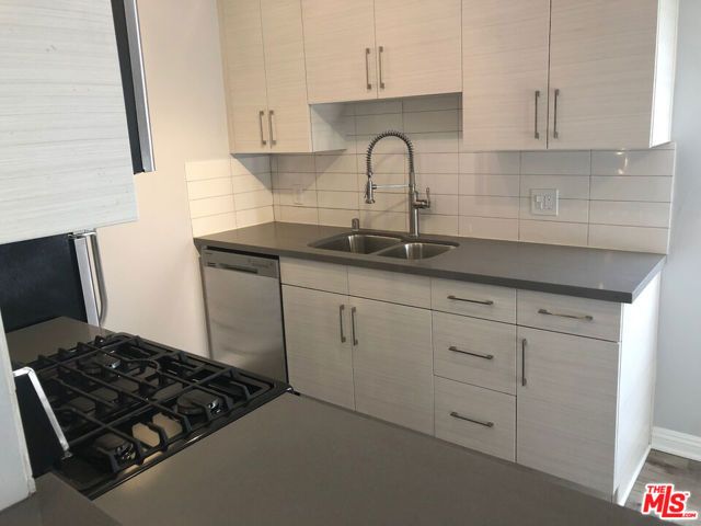 1120 Logan Street, Los Angeles, CA 90026