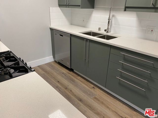 1120 Logan Street, Los Angeles, CA 90026