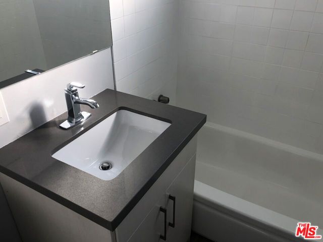 1120 Logan Street, Los Angeles, CA 90026