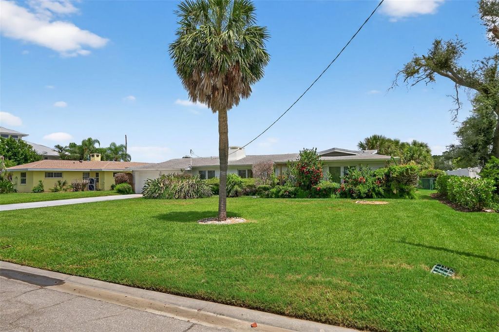 377 S SHORE DRIVE, SARASOTA, FL 34234 — photo 4