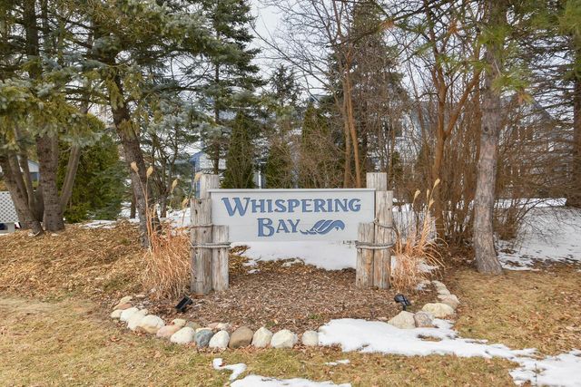 909 Bay View CIRCLE, Mukwonago, WI 53149