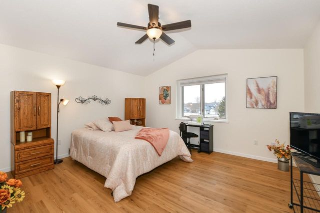 909 Bay View CIRCLE, Mukwonago, WI 53149