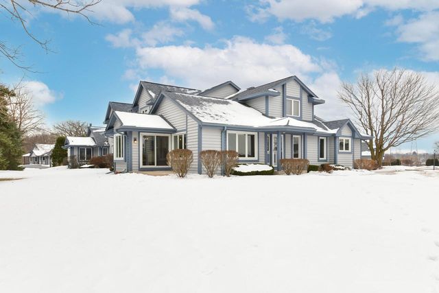 909 Bay View CIRCLE, Mukwonago, WI 53149
