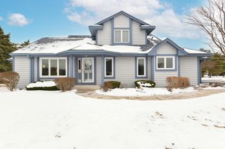 909 Bay View CIRCLE, Mukwonago, WI 53149
