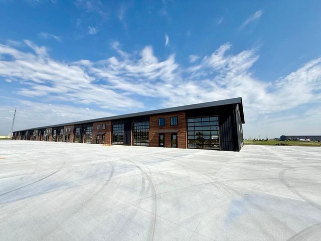 5645 12th Avenue NE 8, Fargo, ND 58102