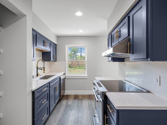 1142 Deerwood Drive, Dallas, TX 75232