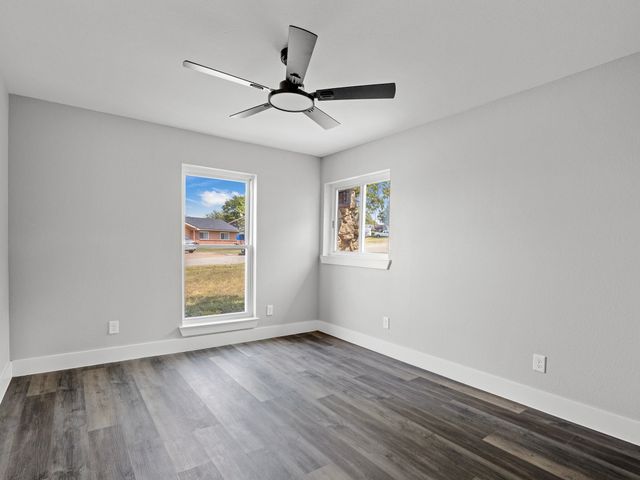 1142 Deerwood Drive, Dallas, TX 75232