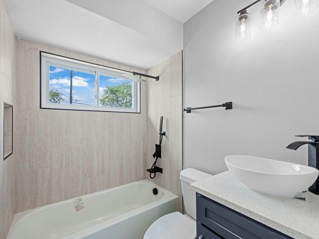 1142 Deerwood Drive, Dallas, TX 75232