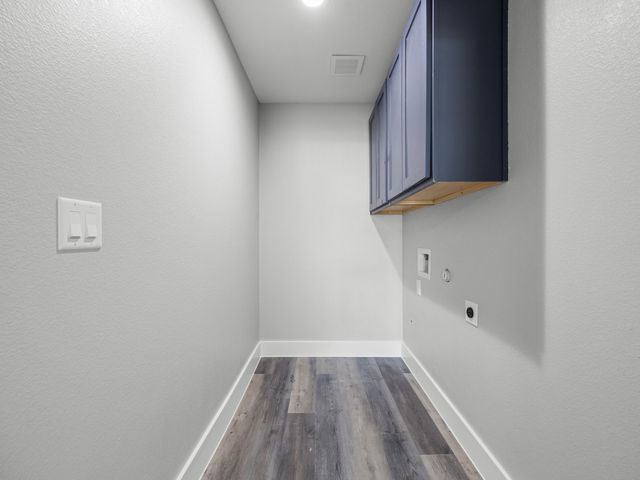 1142 Deerwood Drive, Dallas, TX 75232