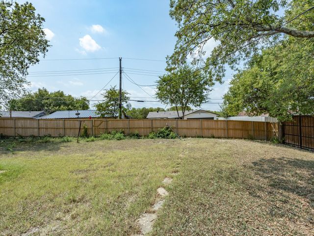 1142 Deerwood Drive, Dallas, TX 75232
