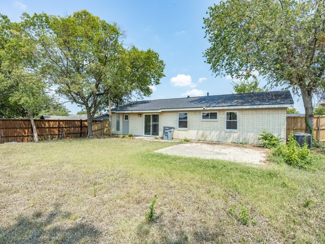 1142 Deerwood Drive, Dallas, TX 75232