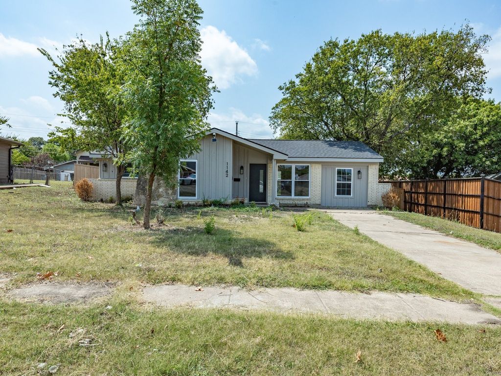 1142 Deerwood Drive, Dallas, TX 75232