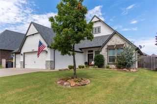 13019 S 5th Place, Jenks, OK 74037