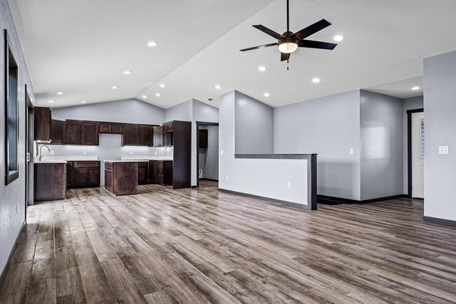 1212 Leo DRIVE, Holmen, WI 54636