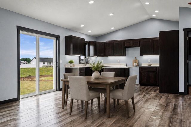 1212 Leo DRIVE, Holmen, WI 54636