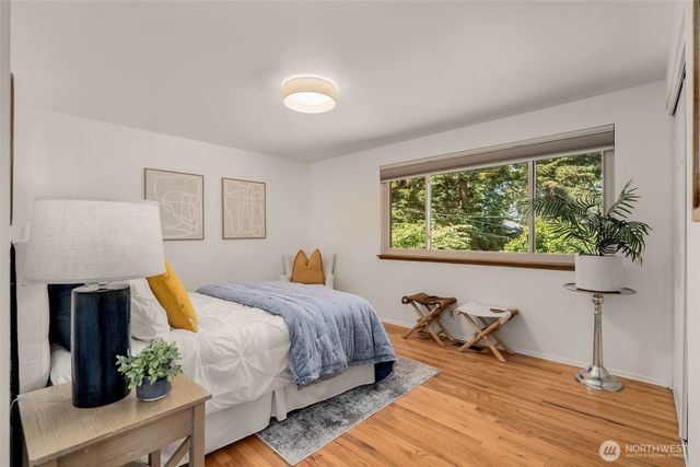 4000 SW Myrtle Street, Seattle, WA 98136