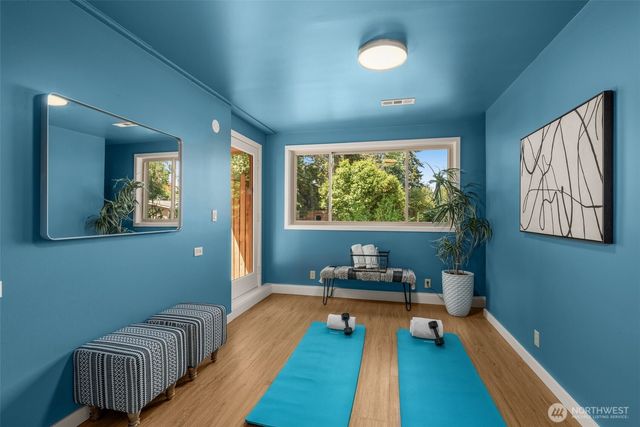 4000 SW Myrtle Street, Seattle, WA 98136