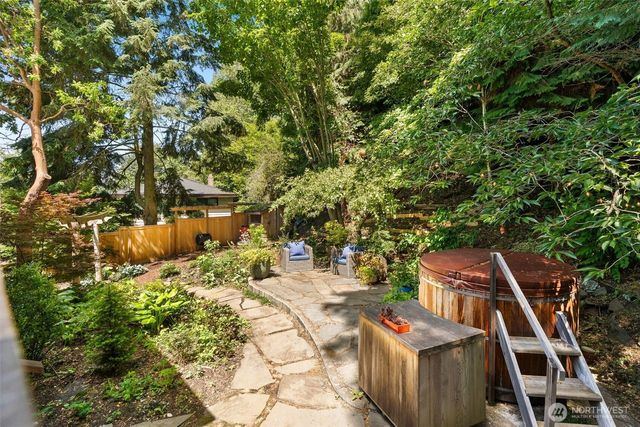 4000 SW Myrtle Street, Seattle, WA 98136