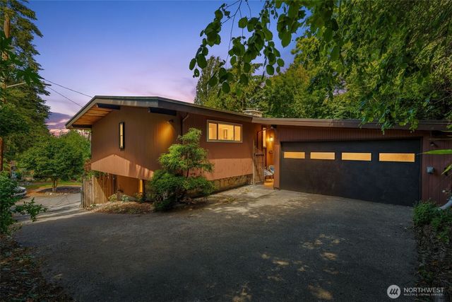 4000 SW Myrtle Street, Seattle, WA 98136