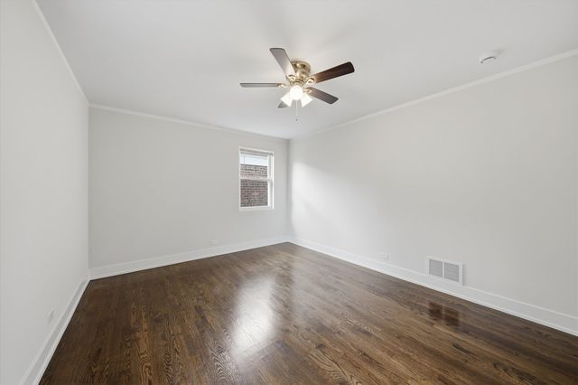 8113 S Campbell Avenue, Chicago, IL 60652