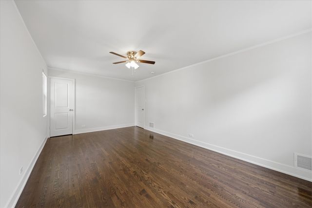 8113 S Campbell Avenue, Chicago, IL 60652